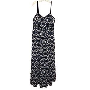 Elegant Black and White Maxi Dress